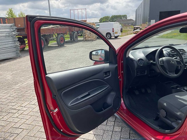 Mitsubishi - 2019 - space star - personenauto - afbeelding 8 van  19