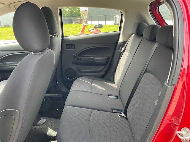 Mitsubishi - 2019 - space star - personenauto - afbeelding 10 van  19