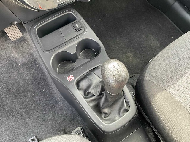 Mitsubishi - 2019 - space star - personenauto - afbeelding 15 van  19