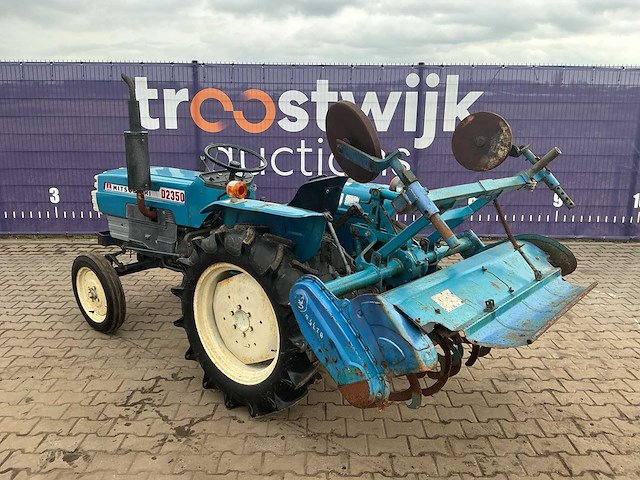Mitsubishi - d2350 - compacttractor - afbeelding 2 van  6