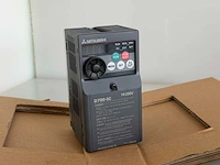 Mitsubishi - d700-sc - frequentieomvormer - afbeelding 1 van  5