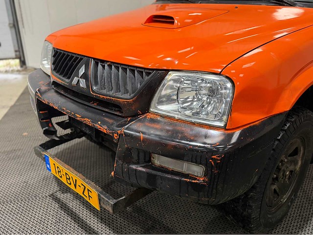 Mitsubishi - l 200 - 4x4 - ex reddingsbrigade - bedrijfswagen - 2006 - afbeelding 4 van  35
