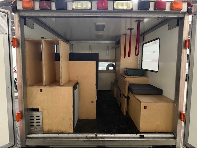 Mitsubishi - l 200 - 4x4 - ex reddingsbrigade - bedrijfswagen - 2006 - afbeelding 10 van  35