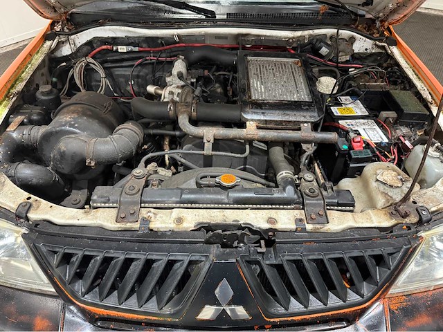 Mitsubishi - l 200 - 4x4 - ex reddingsbrigade - bedrijfswagen - 2006 - afbeelding 18 van  35