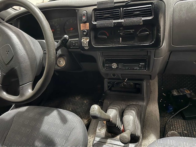 Mitsubishi - l 200 - 4x4 - ex reddingsbrigade - bedrijfswagen - 2006 - afbeelding 25 van  35