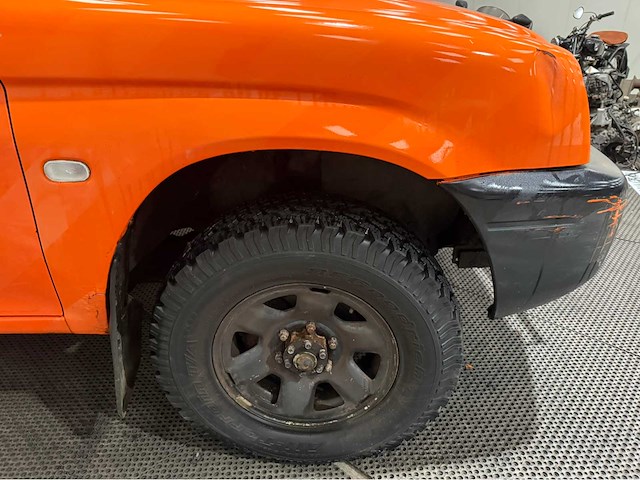 Mitsubishi - l 200 - 4x4 - ex reddingsbrigade - bedrijfswagen - 2006 - afbeelding 29 van  35