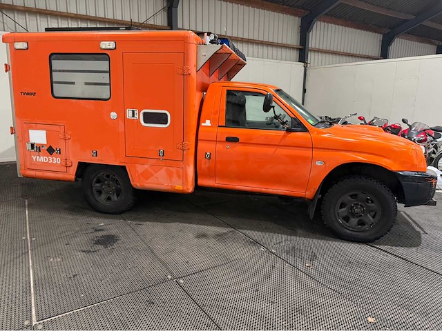 Mitsubishi - l 200 - 4x4 - ex reddingsbrigade - bedrijfswagen - 2006 - afbeelding 32 van  35