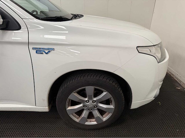 Mitsubishi - outlander - 2.0 phev - business ed - personenauto - 2014 - afbeelding 25 van  31