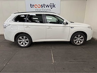Mitsubishi - outlander - 2.0 phev - business ed - personenauto - 2014 - afbeelding 29 van  31