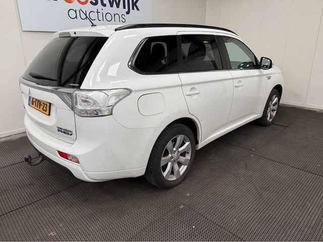 Mitsubishi - outlander - 2.0 phev - business ed - personenauto - 2014 - afbeelding 31 van  31