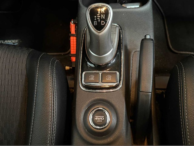 Mitsubishi - outlander - 2.0 phev - business ed - personenauto - 2014 - afbeelding 7 van  31
