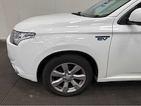 Mitsubishi - outlander - 2.0 phev - business ed - personenauto - 2014 - afbeelding 17 van  31