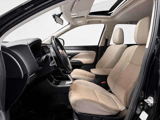 Mitsubishi - outlander - 2.0 phev instyle - 2-slh-57 - 2013 iaw - afbeelding 2 van  13