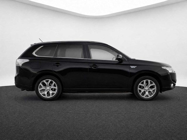 Mitsubishi - outlander - 2.0 phev instyle - 2-slh-57 - 2013 iaw - afbeelding 10 van  13