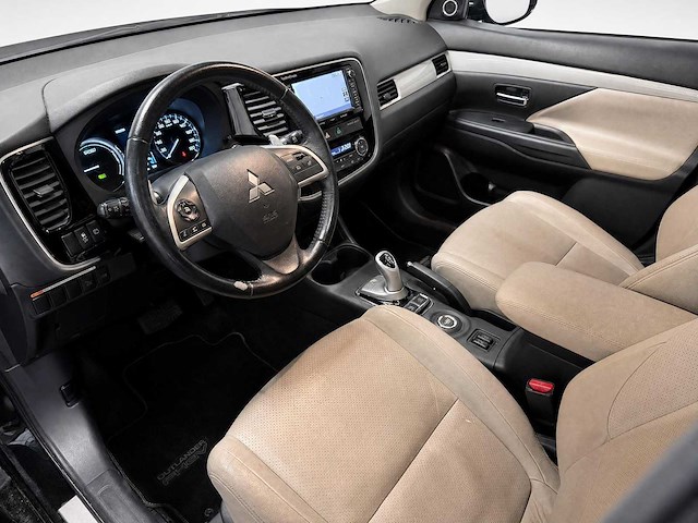 Mitsubishi - outlander - 2.0 phev instyle - 2-slh-57 - 2013 iaw - afbeelding 13 van  13