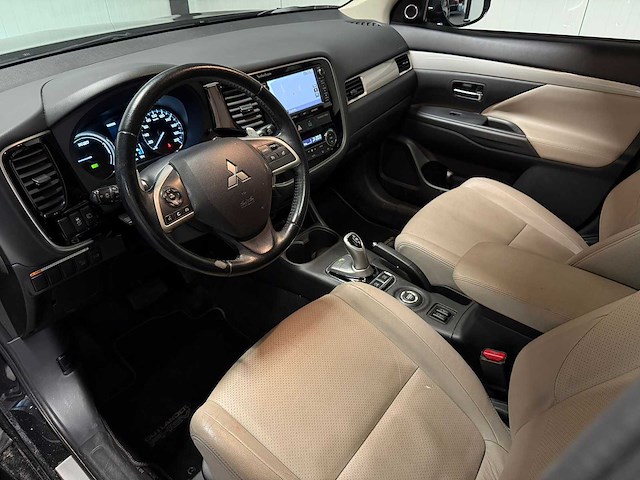 Mitsubishi - outlander - 2.0 phev instyle - 2-slh-57- 2013 iaw - afbeelding 5 van  28