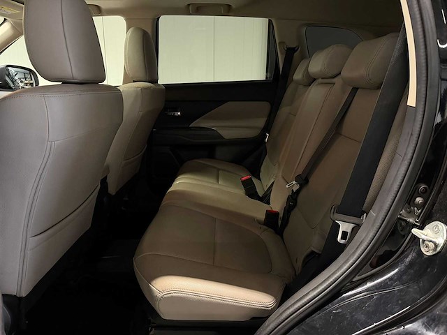 Mitsubishi - outlander - 2.0 phev instyle - 2-slh-57- 2013 iaw - afbeelding 8 van  28