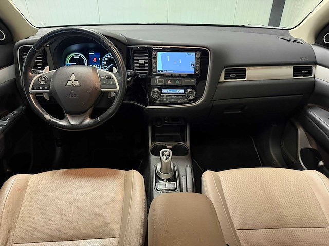 Mitsubishi - outlander - 2.0 phev instyle - 2-slh-57- 2013 iaw - afbeelding 9 van  28