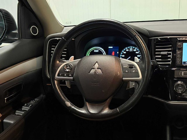 Mitsubishi - outlander - 2.0 phev instyle - 2-slh-57- 2013 iaw - afbeelding 16 van  28