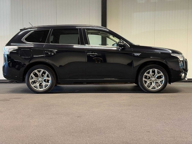 Mitsubishi - outlander - 2.0 phev instyle - 2-slh-57- 2013 iaw - afbeelding 21 van  28