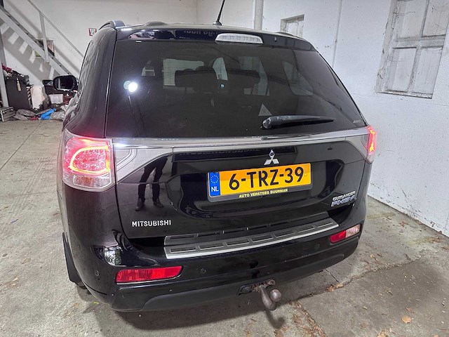 Mitsubishi - outlander - 2.0 phev instyle - 6-trz-39- 2014 - afbeelding 17 van  23