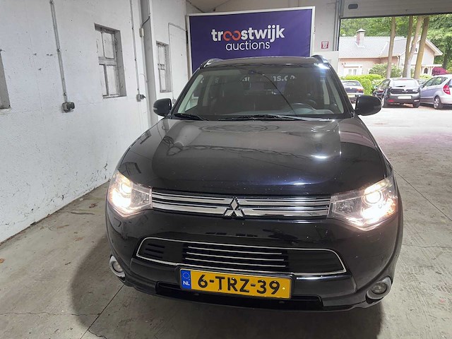 Mitsubishi - outlander - 2.0 phev instyle - 6-trz-39- 2014 - afbeelding 20 van  23