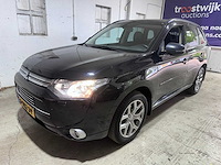 Mitsubishi - outlander - 2.0 phev instyle - 6-trz-39- 2014 - afbeelding 1 van  9