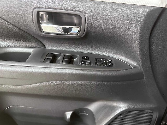 Mitsubishi - outlander - 2.0 phev instyle - 6-txn-27- 2014 - afbeelding 2 van  10