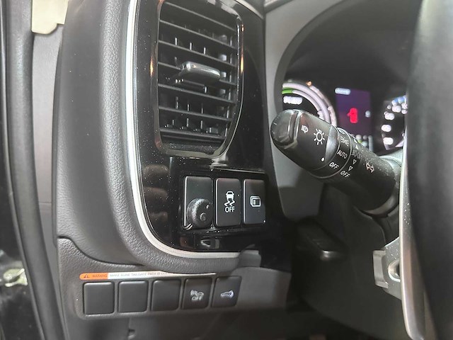 Mitsubishi - outlander - 2.0 phev instyle - 6-txn-27- 2014 - afbeelding 3 van  10
