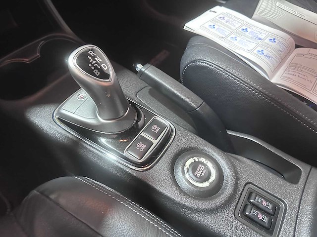 Mitsubishi - outlander - 2.0 phev instyle - 6-txn-27- 2014 - afbeelding 5 van  10