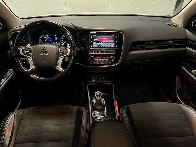 Mitsubishi - outlander - 2.4 phev intense+ - car - 2019 xt-308-h iaw - afbeelding 5 van  19