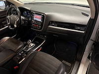Mitsubishi - outlander - 2.4 phev intense+ - car - 2019 xt-308-h iaw - afbeelding 8 van  19