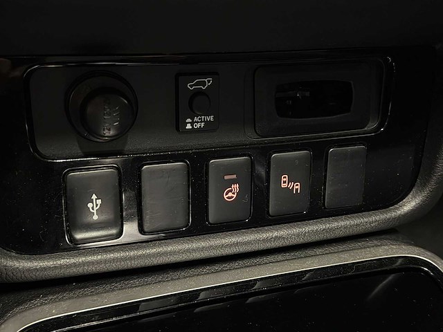 Mitsubishi - outlander - 2.4 phev intense+ - car - 2019 xt-308-h iaw - afbeelding 19 van  19