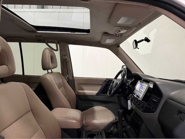 Mitsubishi - pajero - 7 persoons - 4x4 - benzine - personenauto - 2000 - afbeelding 4 van  35