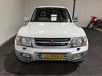 Mitsubishi - pajero - 7 persoons - 4x4 - benzine - personenauto - 2000 - afbeelding 33 van  35