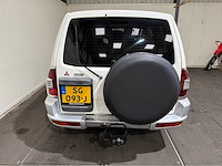 Mitsubishi - pajero - 7 persoons - 4x4 - benzine - personenauto - 2000 - afbeelding 34 van  35