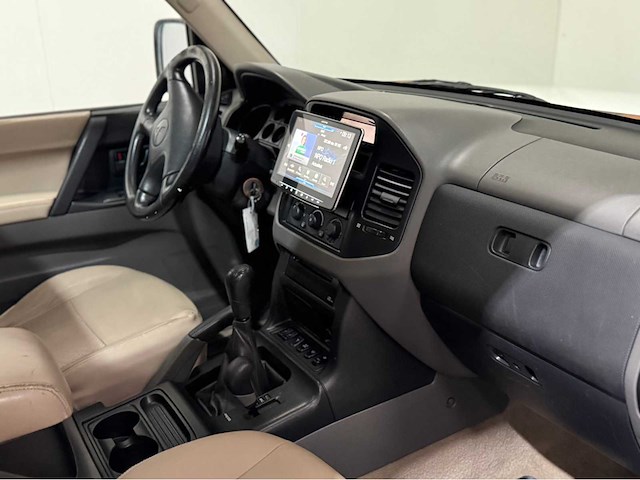 Mitsubishi - pajero - 7 persoons - 4x4 - benzine - personenauto - 2000 - afbeelding 5 van  35