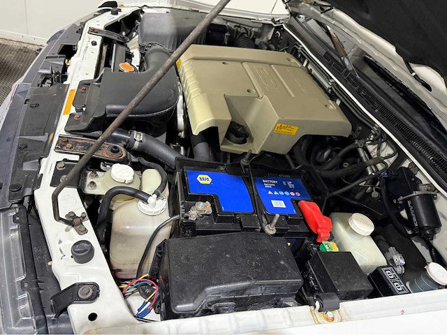 Mitsubishi - pajero - 7 persoons - 4x4 - benzine - personenauto - 2000 - afbeelding 16 van  35