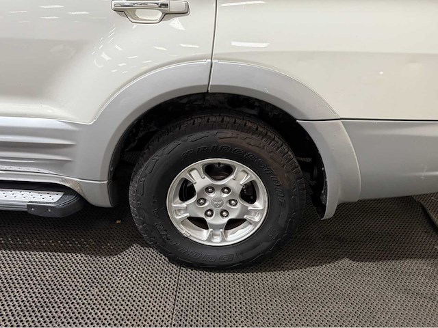 Mitsubishi - pajero - 7 persoons - 4x4 - benzine - personenauto - 2000 - afbeelding 26 van  35