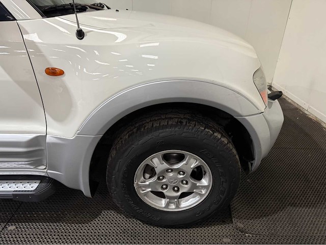 Mitsubishi - pajero - 7 persoons - 4x4 - benzine - personenauto - 2000 - afbeelding 27 van  35