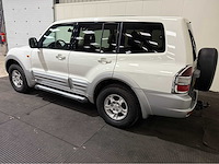 Mitsubishi - pajero - 7 persoons - 4x4 - benzine - personenauto - 2000 - afbeelding 23 van  35