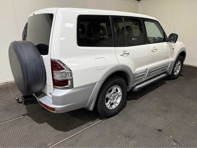Mitsubishi - pajero - 7 persoons - 4x4 - benzine - personenauto - 2000 - afbeelding 30 van  35