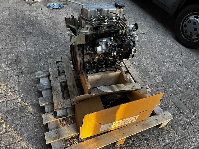 Mitsubishi - s3l2 - diesel engine with parts - afbeelding 1 van  2