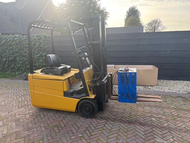 Mitsubishi 1.6t - vorkheftruck - afbeelding 2 van  14