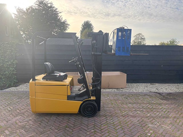 Mitsubishi 1.6t - vorkheftruck - afbeelding 6 van  14