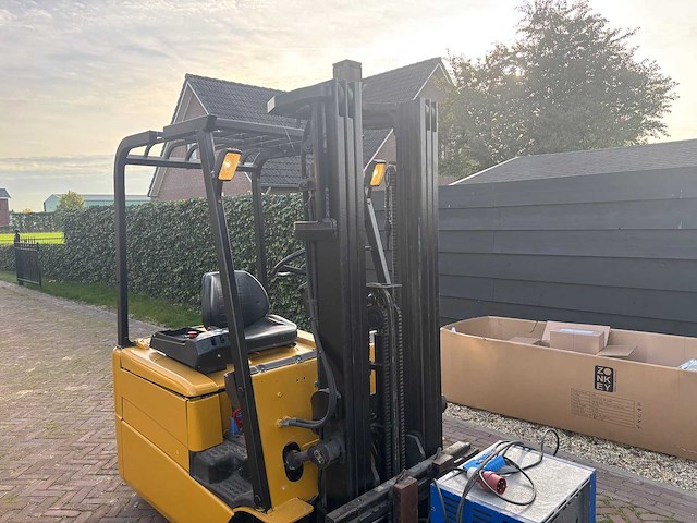 Mitsubishi 1.6t - vorkheftruck - afbeelding 8 van  14