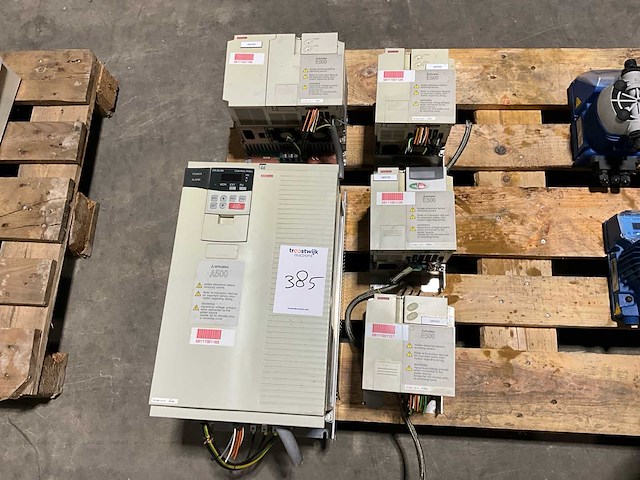 Mitsubishi a500 + e500 frequentieregelaar (5x) - afbeelding 1 van  12