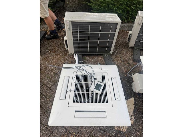 Mitsubishi airco binnen+ buiten unit (2x) - afbeelding 15 van  17