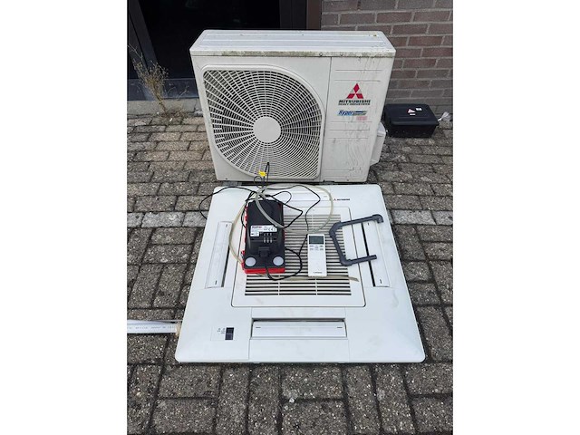 Mitsubishi airco binnen+ buiten unit - afbeelding 2 van  5