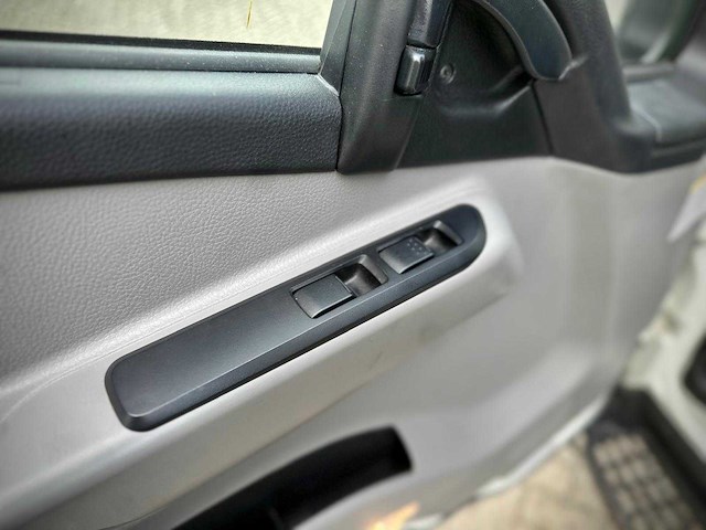 Mitsubishi canter fuso oprijwagen. lier, automaat, vhr-98-s - afbeelding 9 van  10